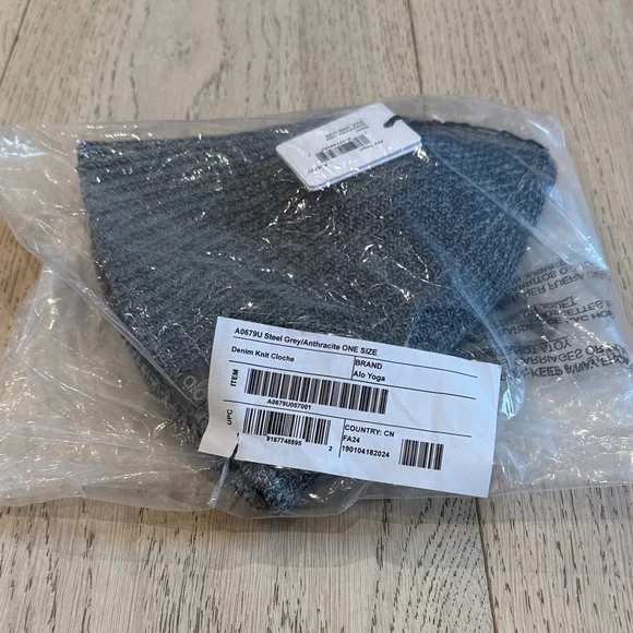 Alo Yoga Denim Knit Cloche in Steel Grey AnthraciteBrand New 